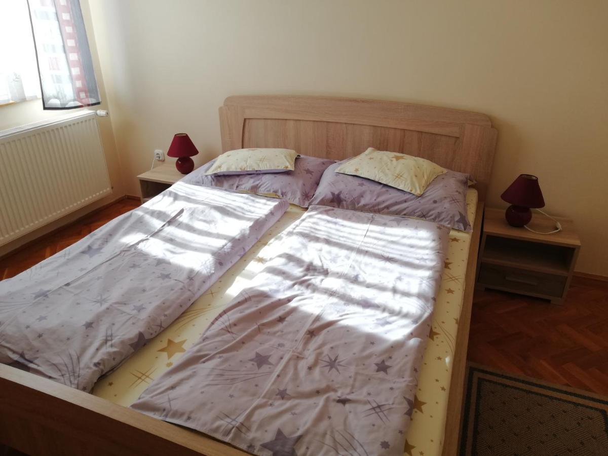 Imola Es Andrea Apartmanhaz Апартаменты *