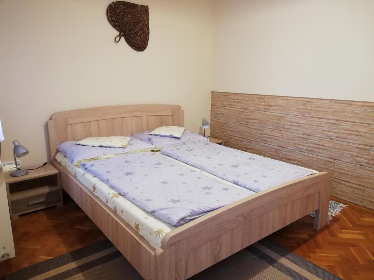 Апартаменты Imola Es Andrea Apartmanhaz *
