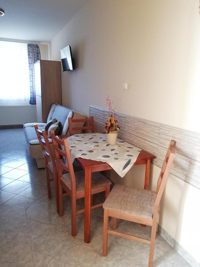 Imola Es Andrea Apartmanhaz Апартаменты Хайдусобосло