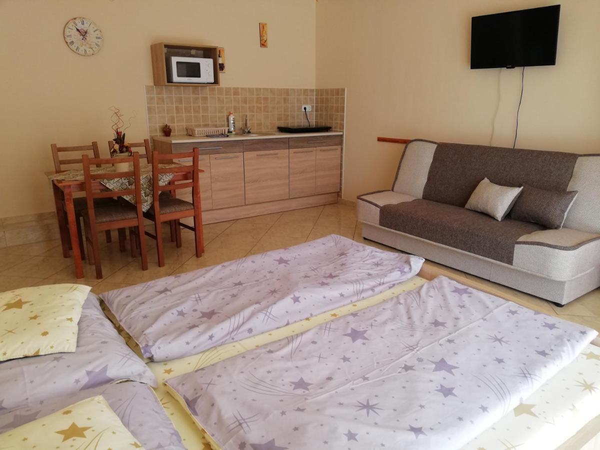 Imola Es Andrea Apartmanhaz Апартаменты *